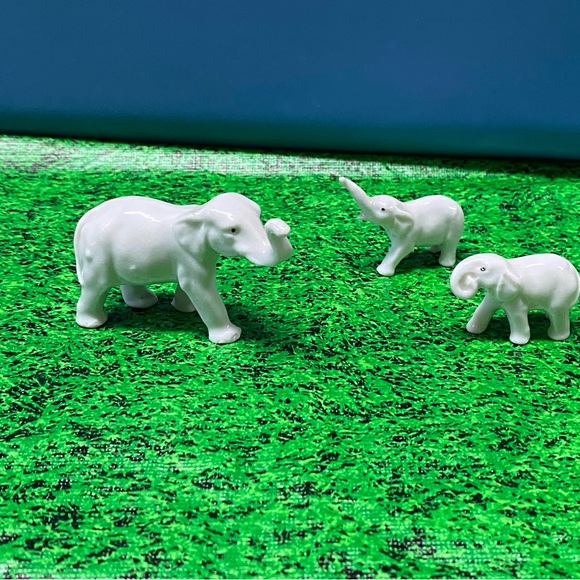 Trio of Mother and Baby Elephants - Picture 2 of 3